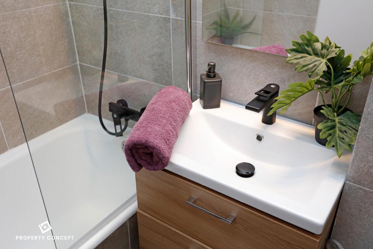 Brand New Lovely Studio Near Metro Station Bucharest Luaran gambar